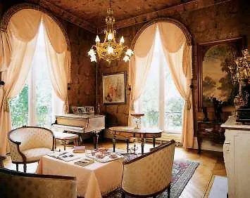 Chateau Du Pian 4*